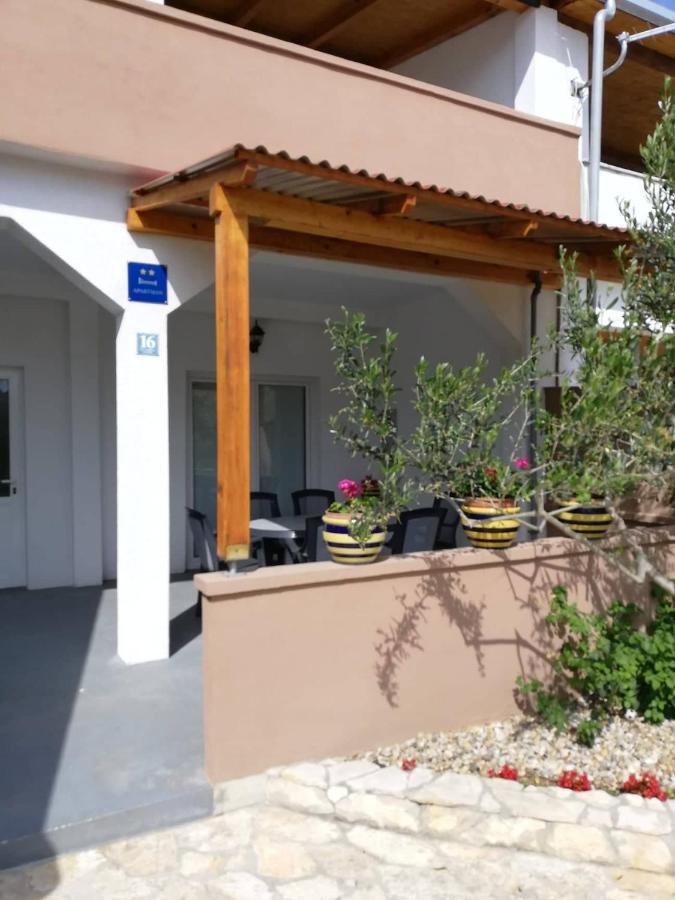 Apartments Zvonimir Privlaka  Ngoại thất bức ảnh
